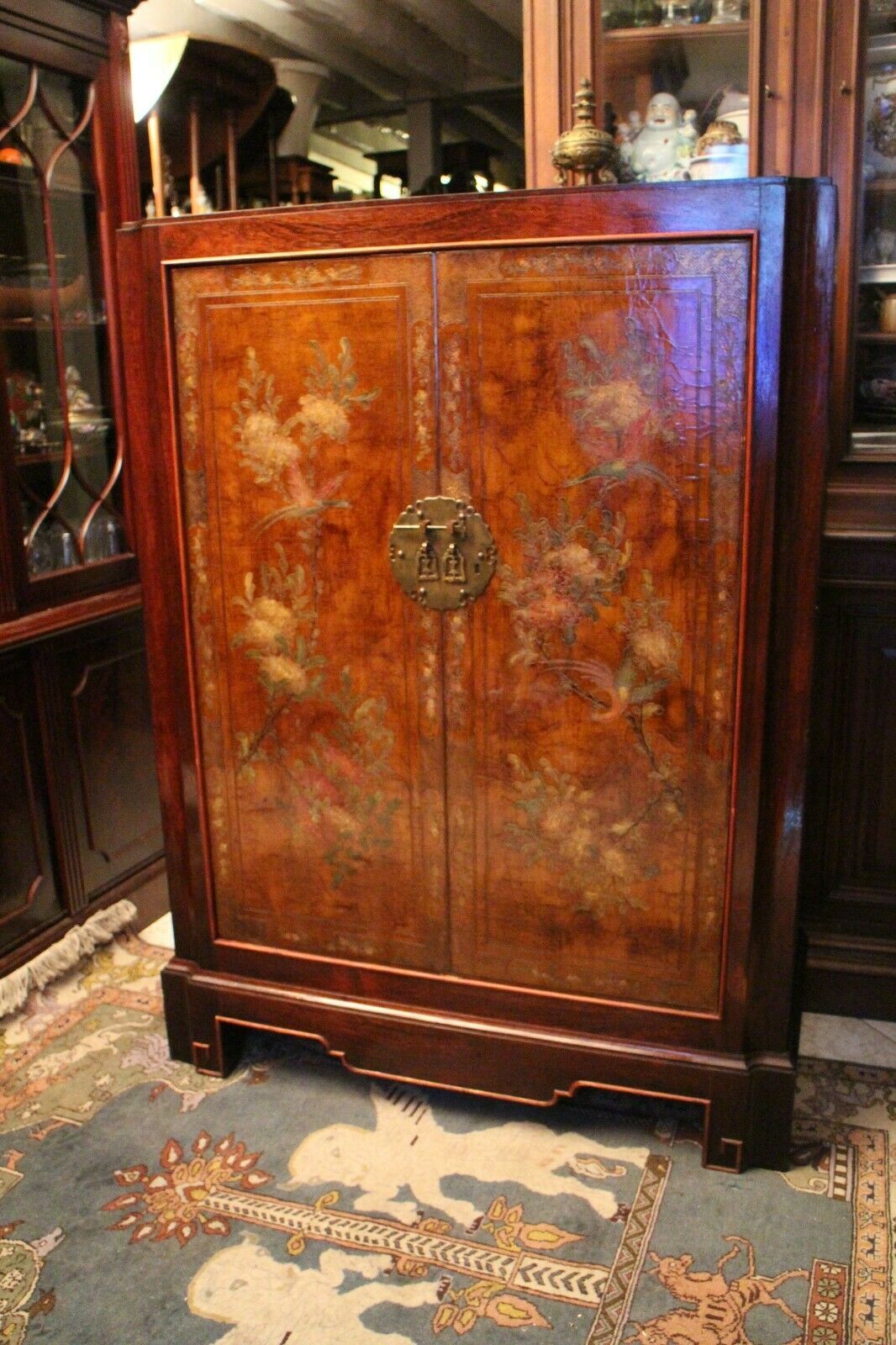 Cabinet in trompe l'oeil furniture bar decorated Far East China