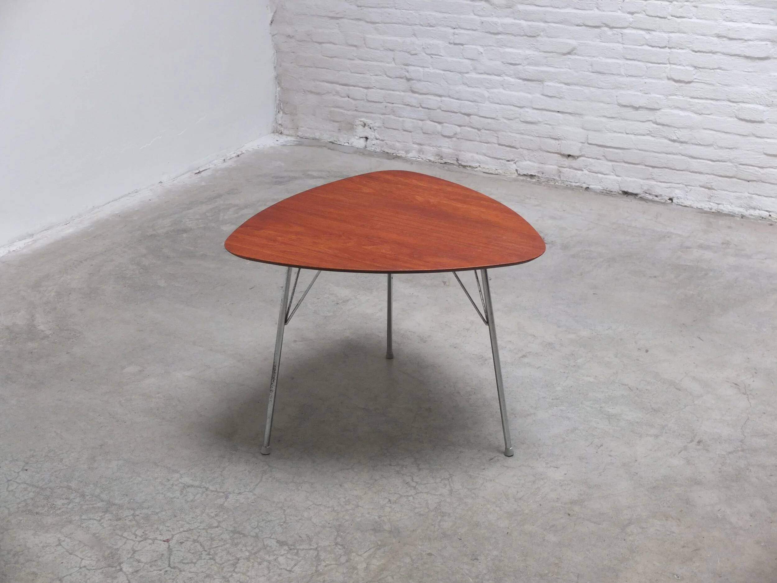 Triangular 'VL1312' side table in teak by Vermund Larsen, 1959