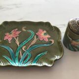 Bonbonnière and ceramic tray g. De Bruyn