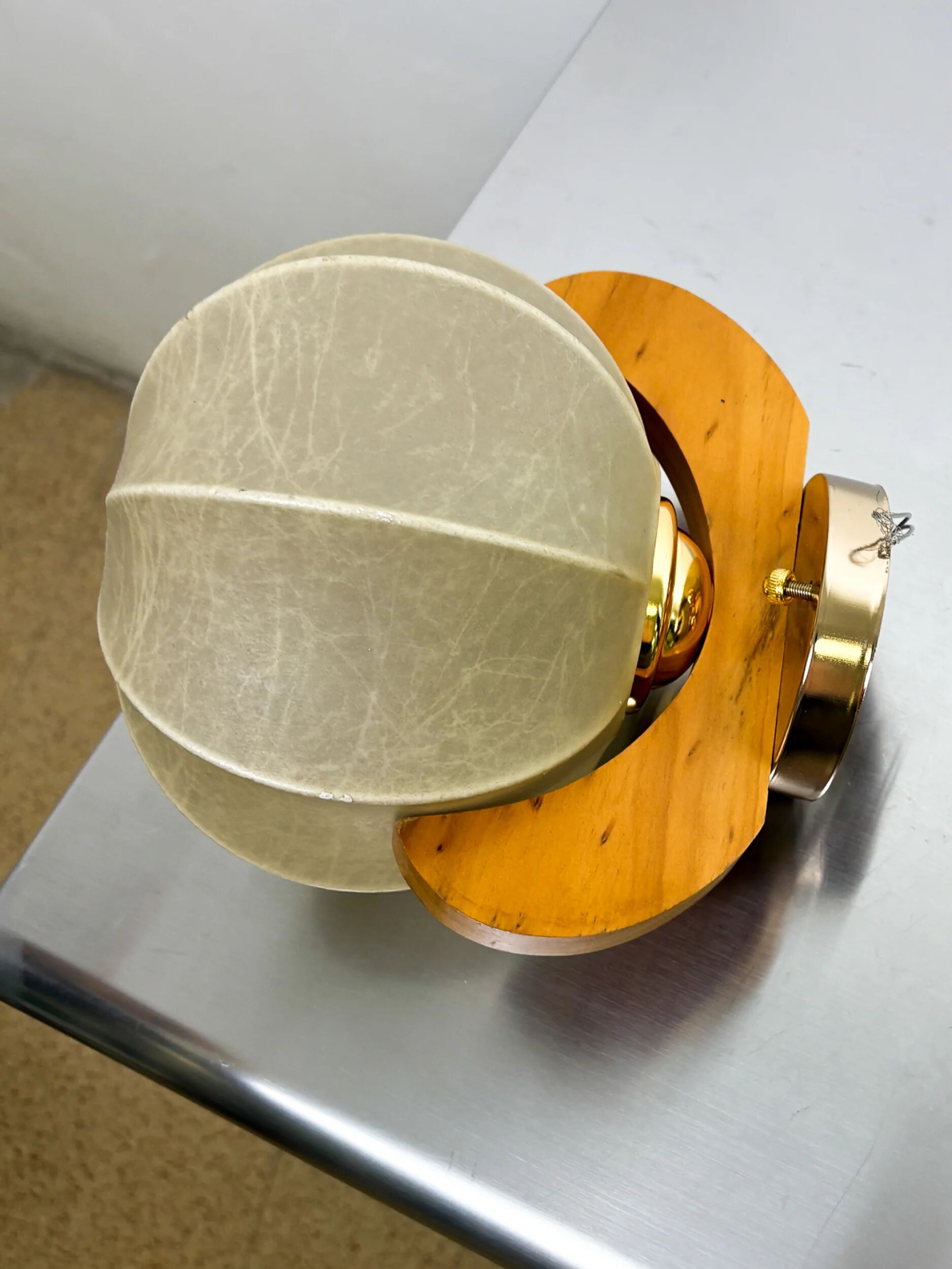 "Cocoon" wall light in resin and pine, Italy, circa 1970s