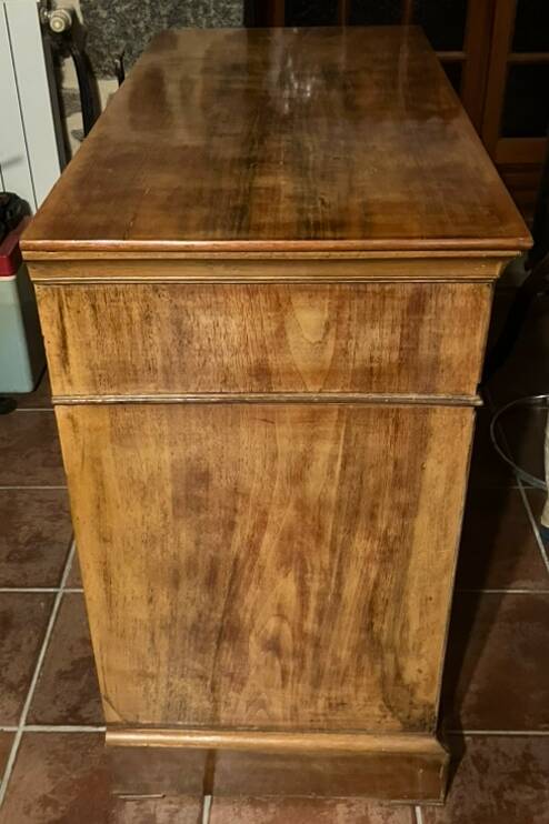 Commode malouine ancienne en ronce de noyer