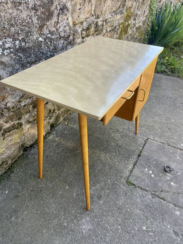 Petit Bureau Baumann, bois de hêtre et formica, 1950