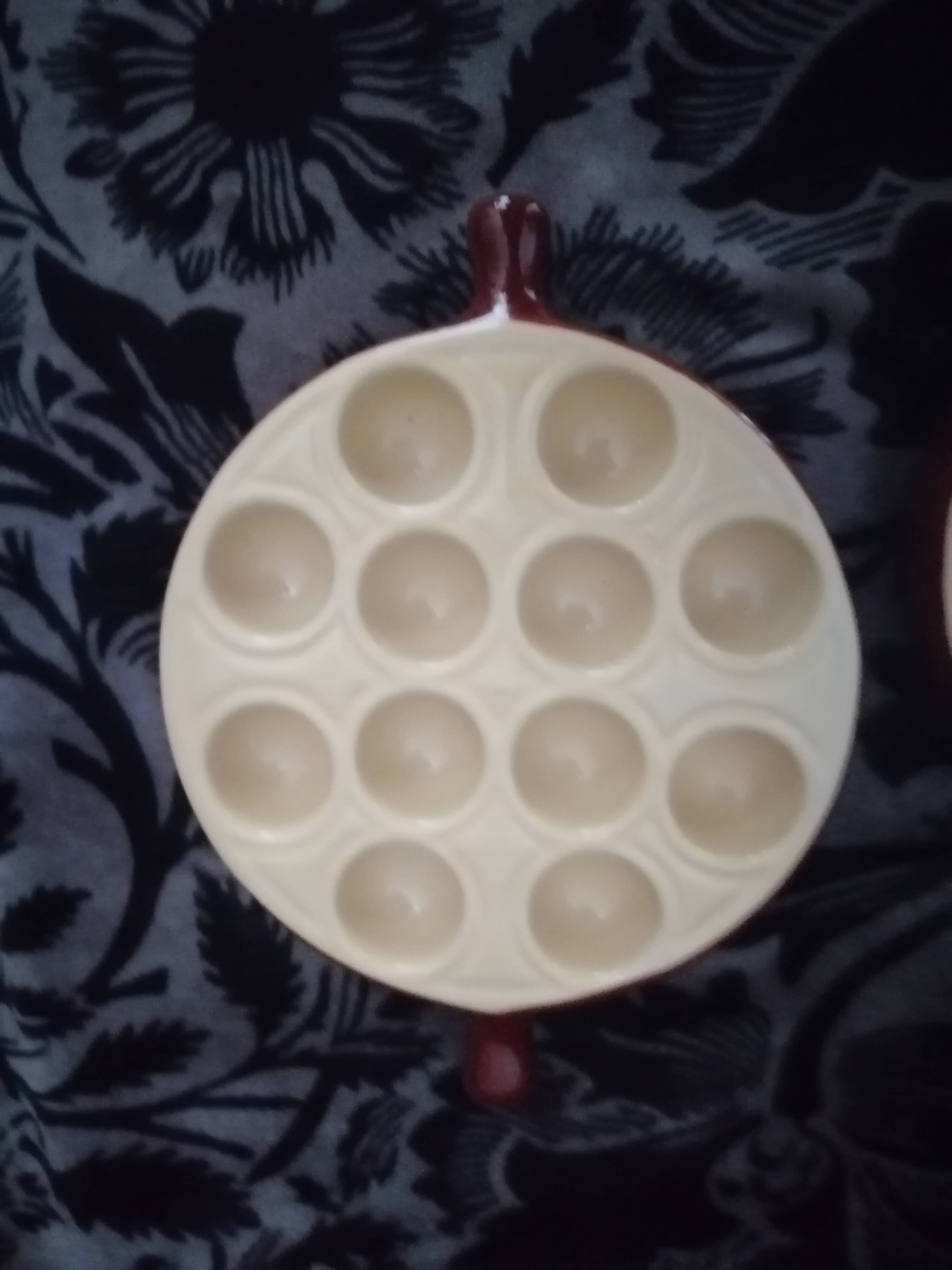 Set of three ceramic snail dishes