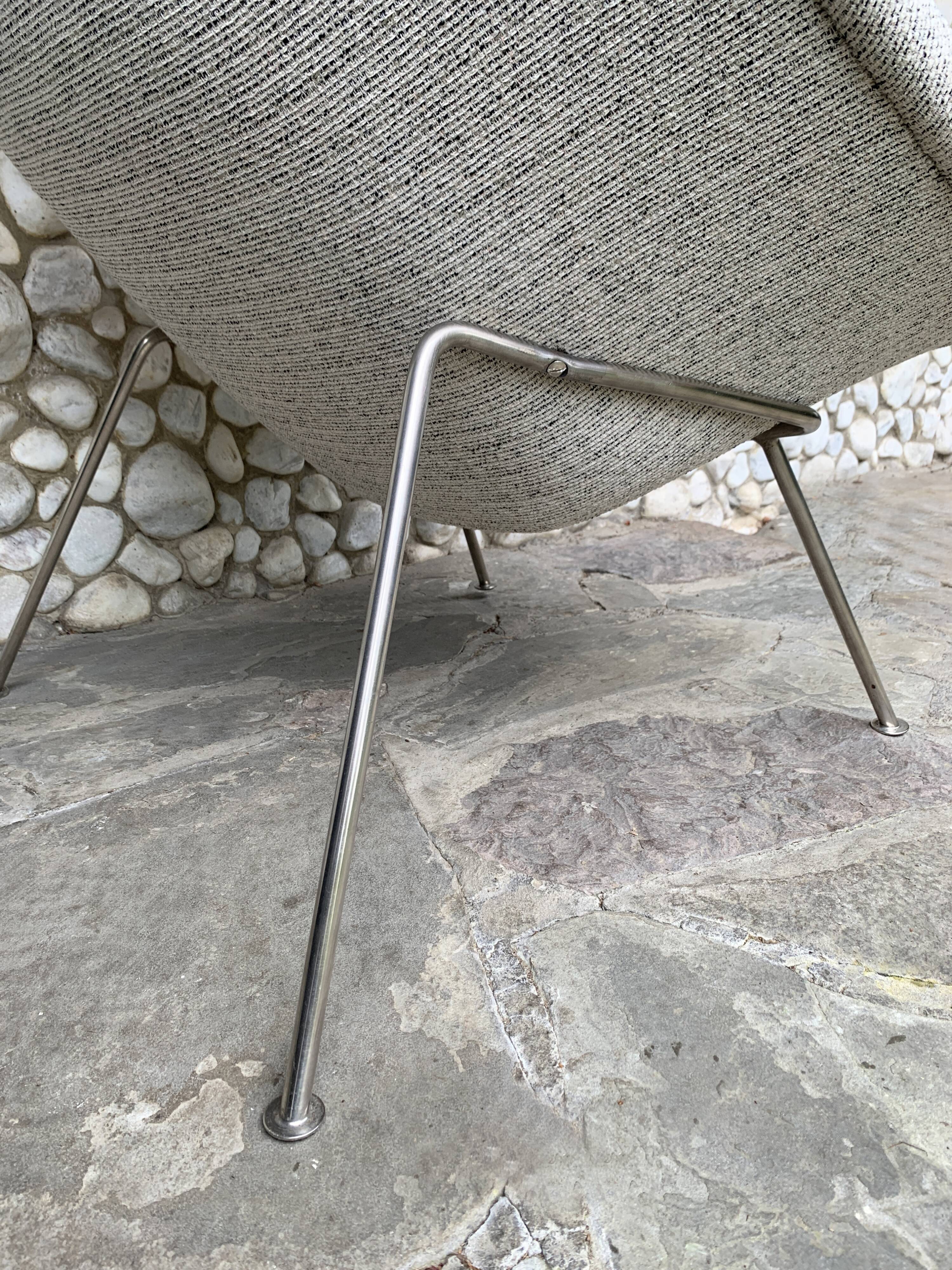 Oyster armchair model 157 by Pierre Paulin for Artifort