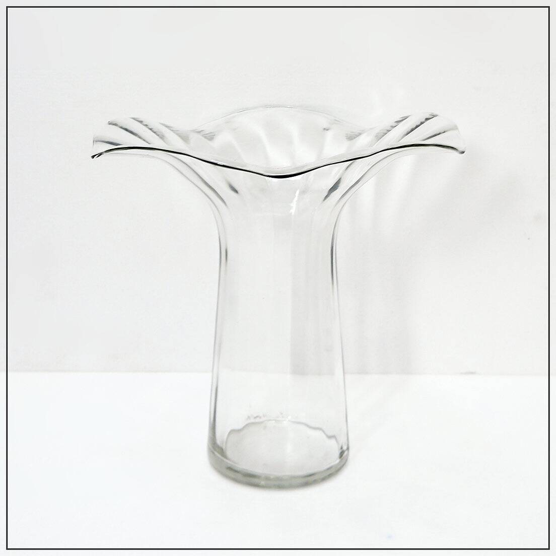Transparent glass vase attributed to Peill & Putzler - Circa 1970