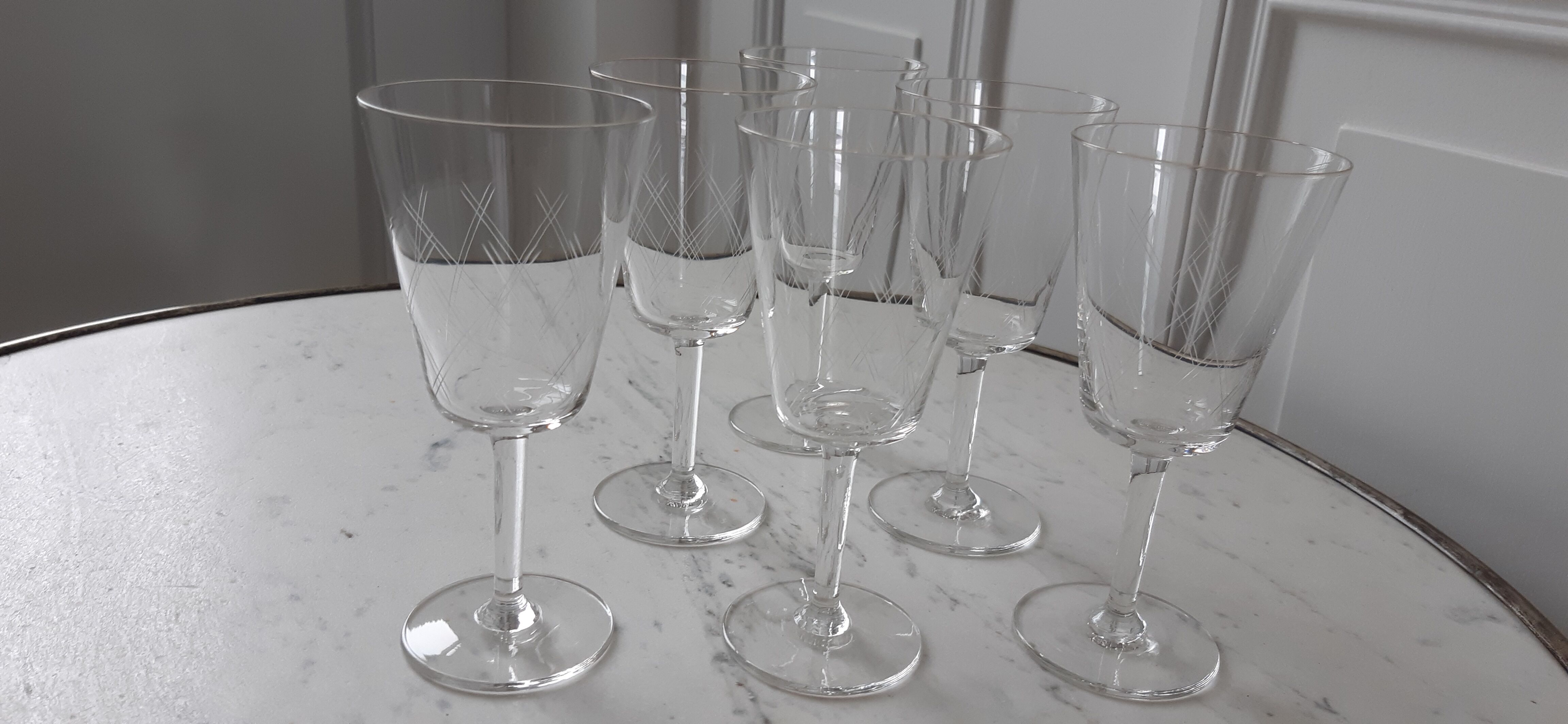 Set of 6 water glasses / wine engraved 30s