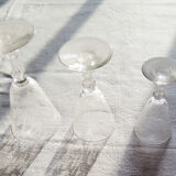 Former service of 30 engraved crystal foot glasses