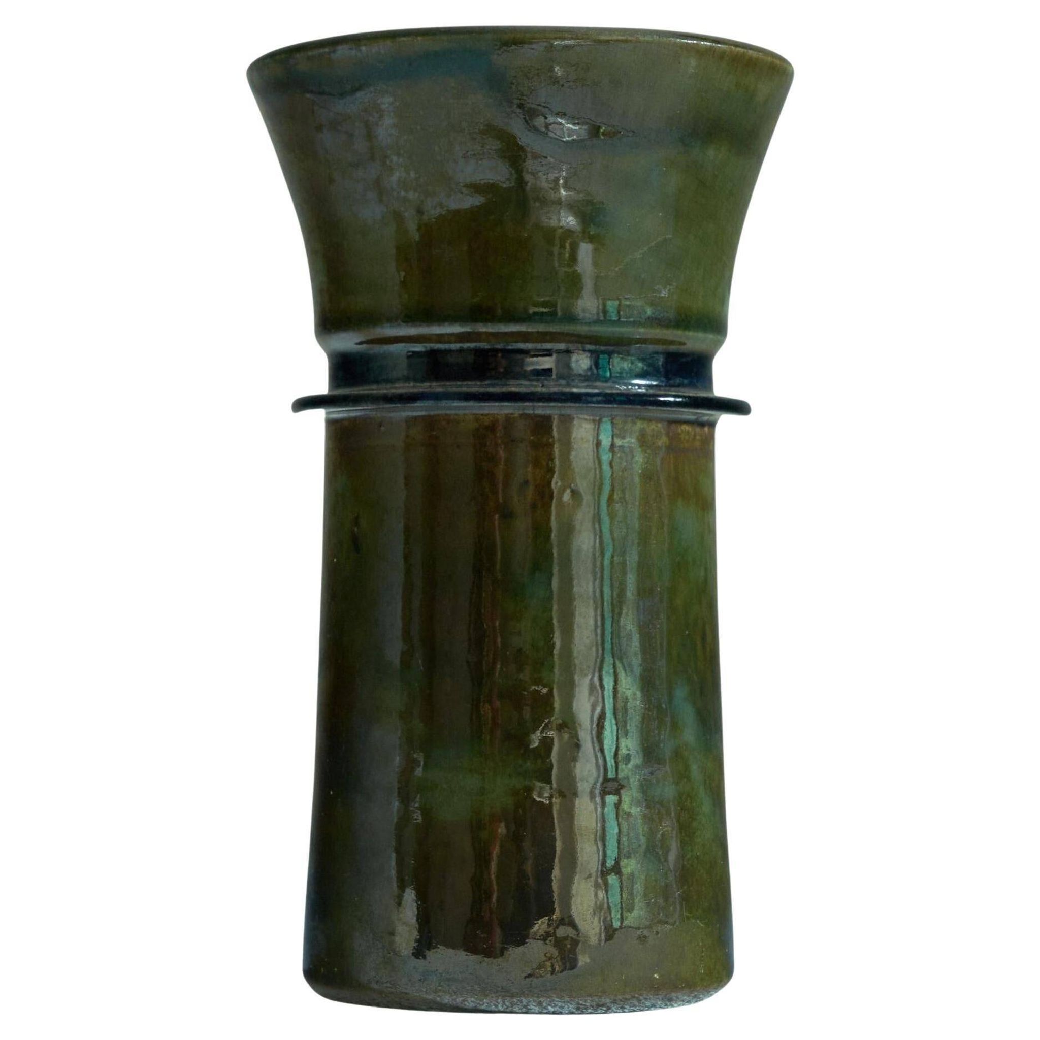 Vase moderne en céramique émaillée