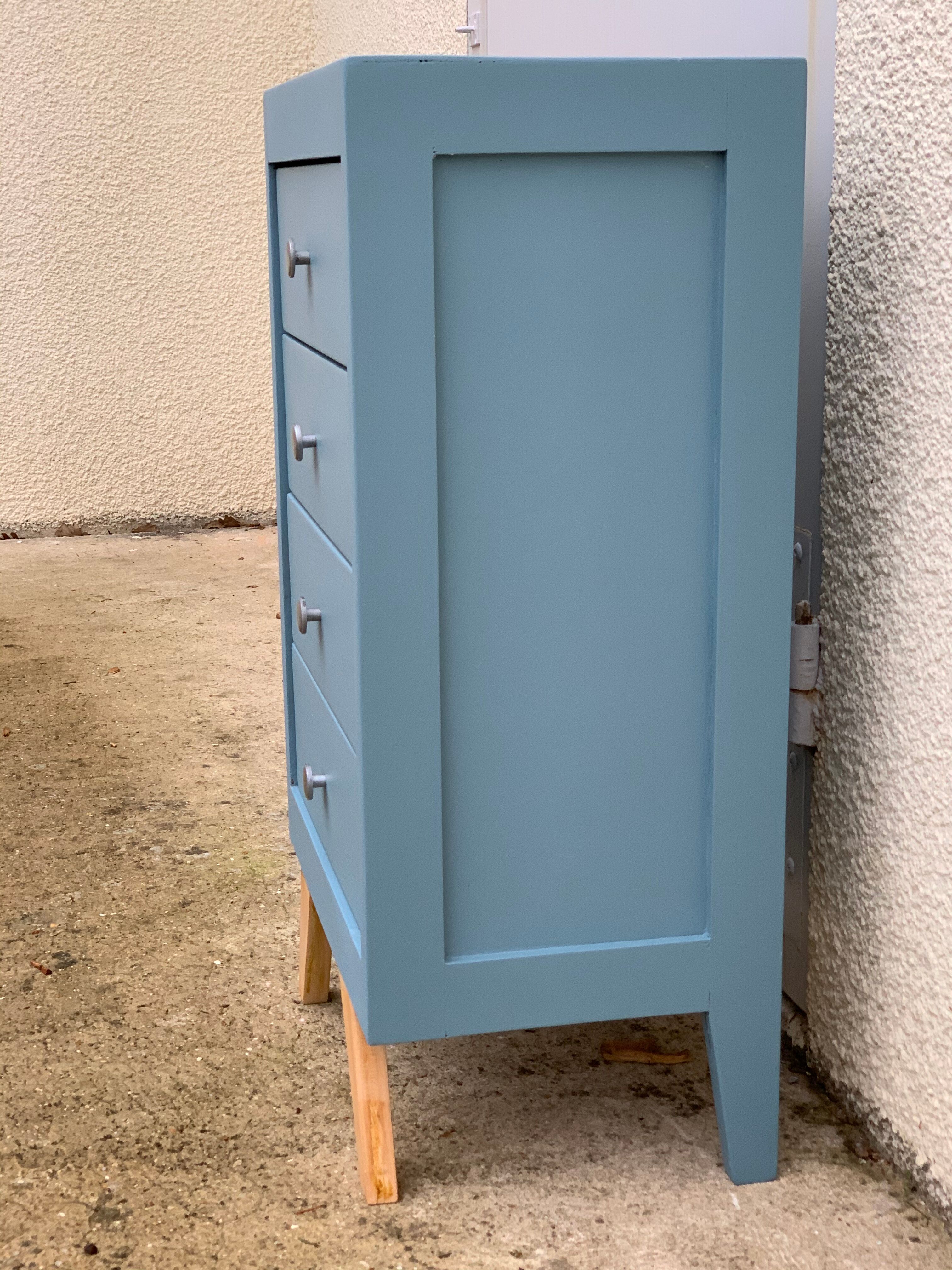 Chiffonnier feet compass 1950