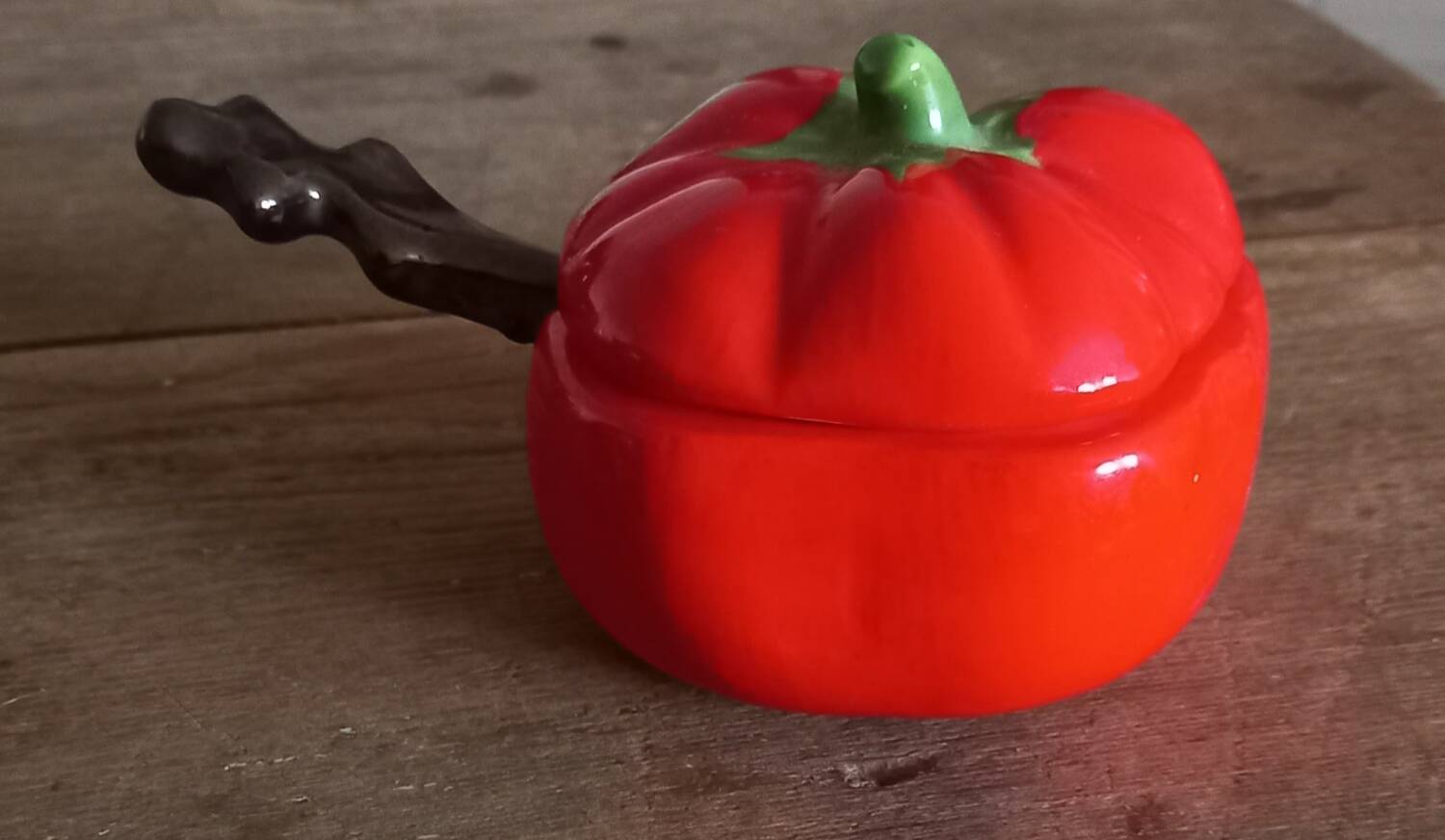 Mustard, tomato slip