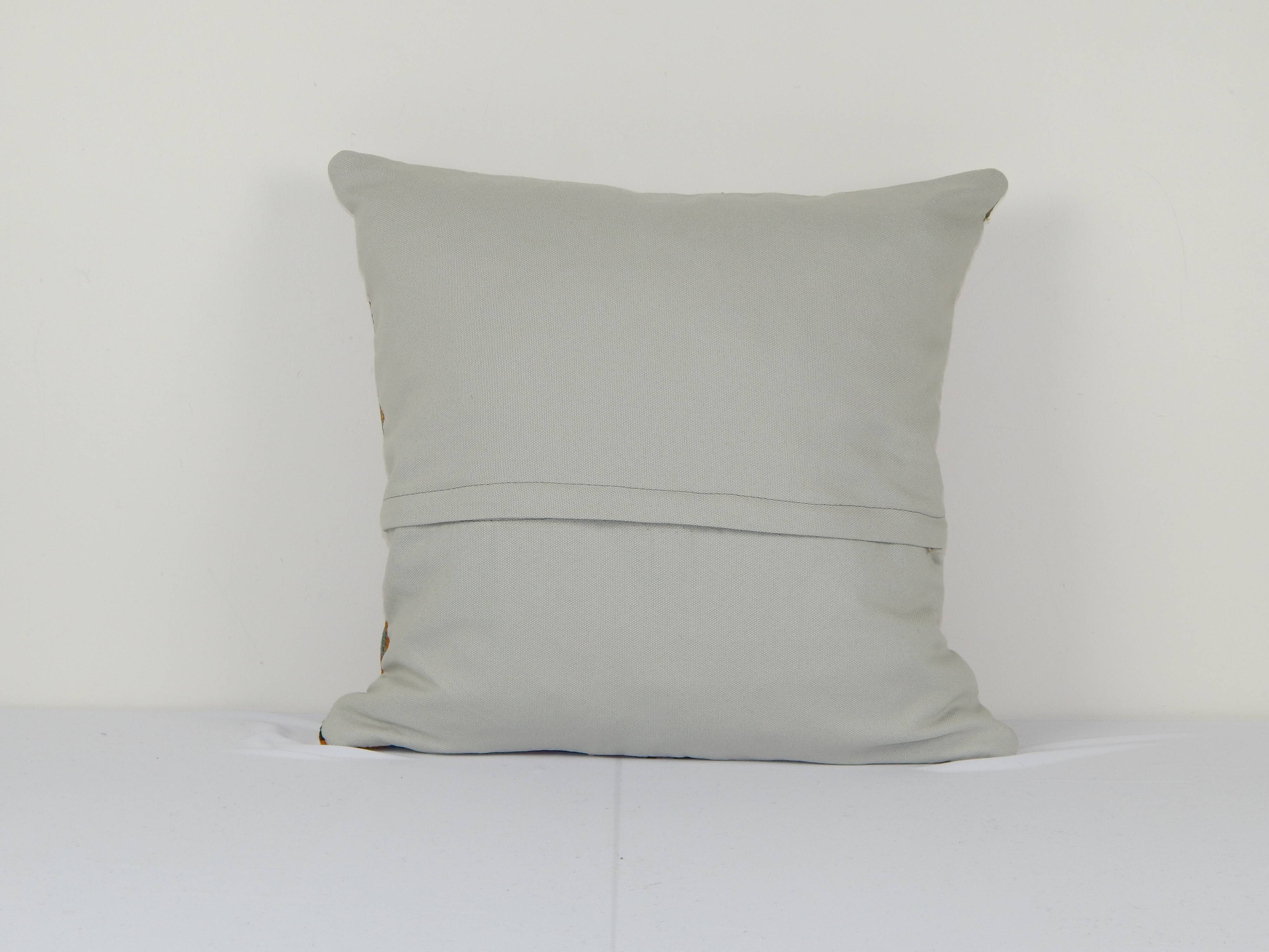 Neutral pillow case