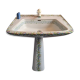 Lavabo fleuri rétro