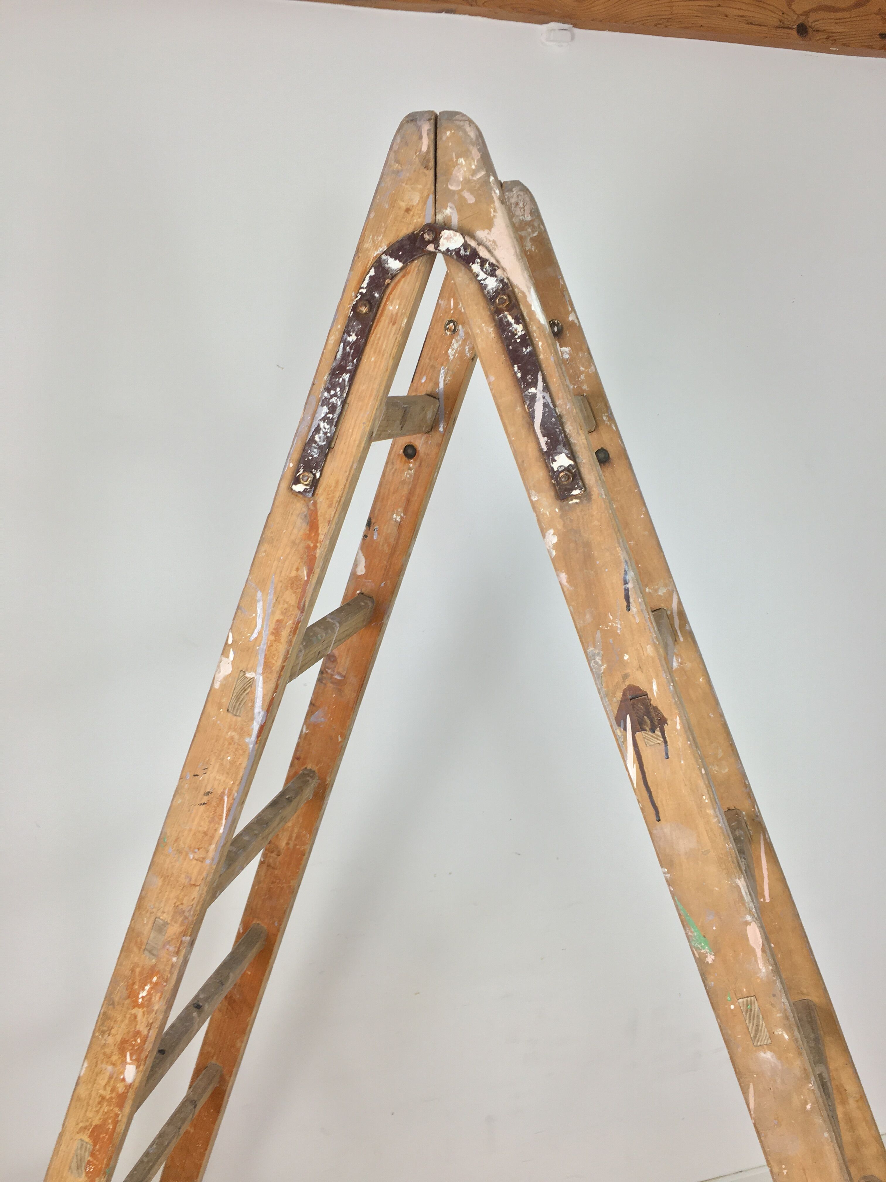 Double scale, painter's stepladder, wood