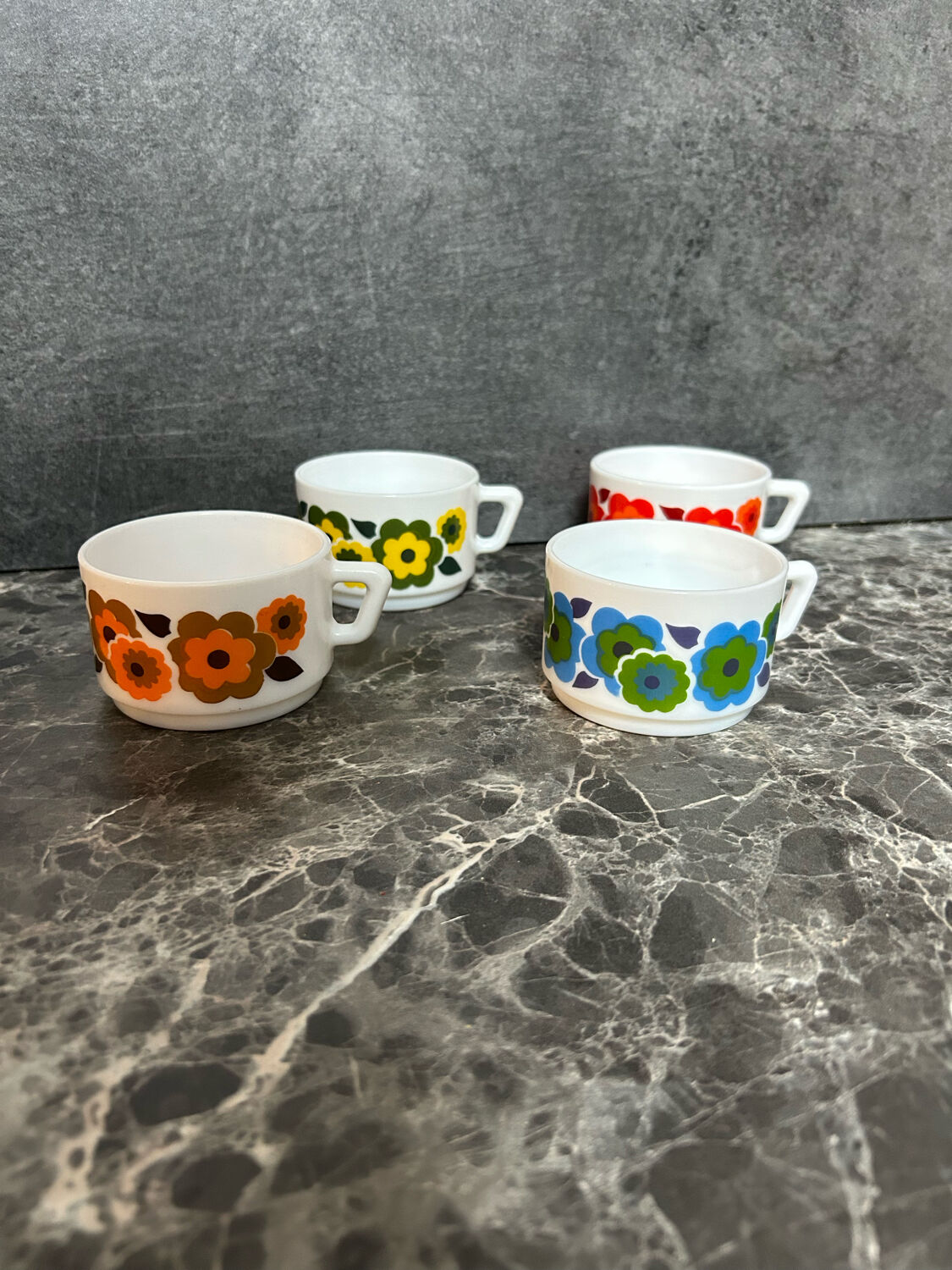 Tasse à café arcopal lotus vintage rétro pops