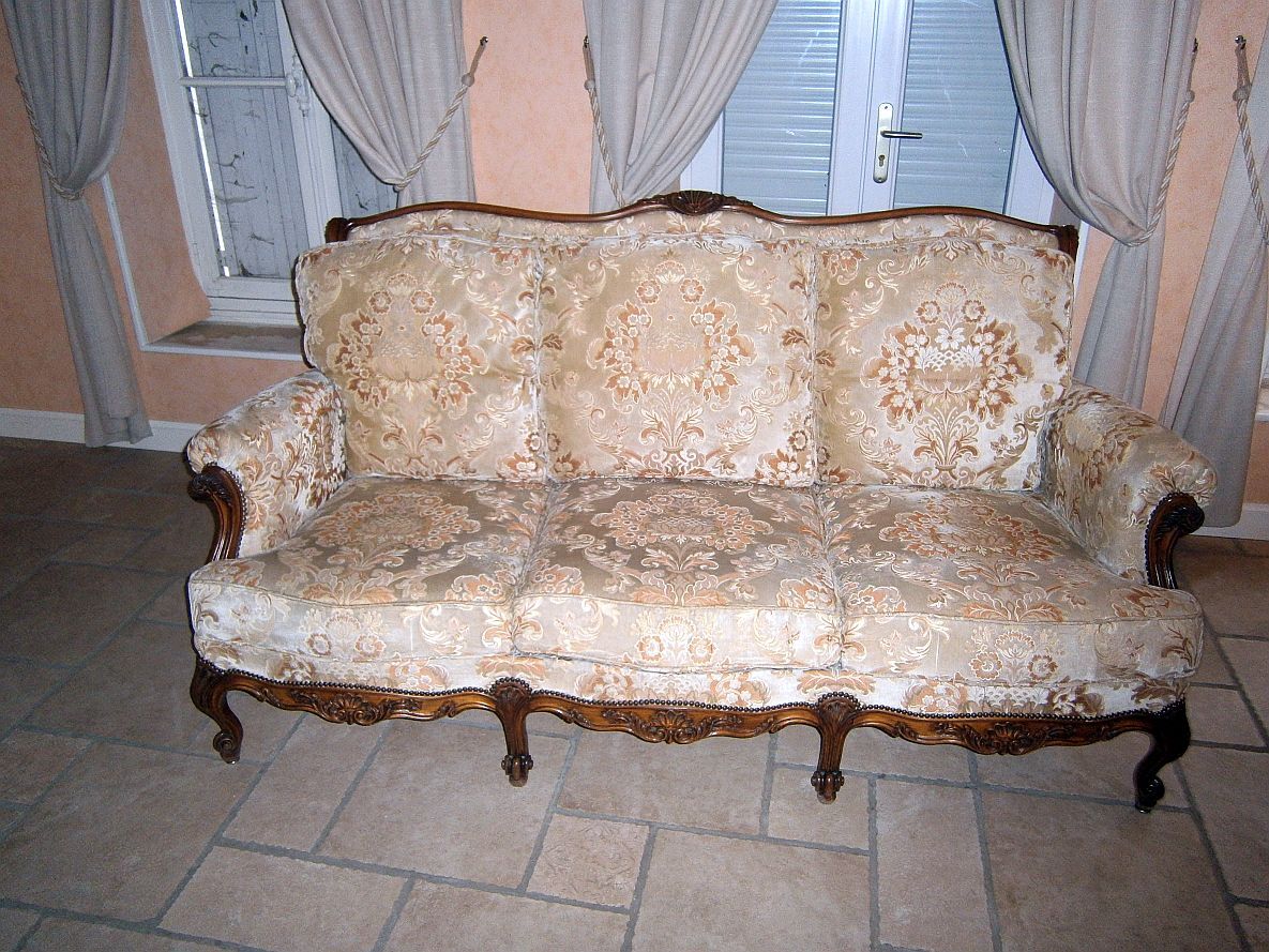 Solid wood and fabric sofa
