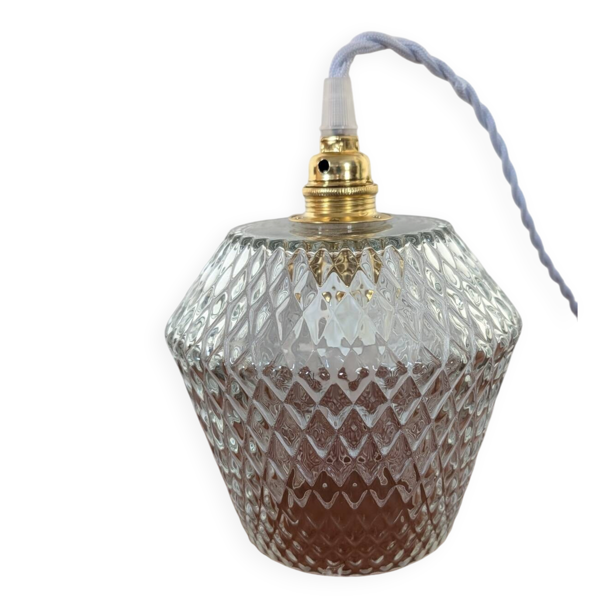 Suspension made of moulded glass with diamond pattern.