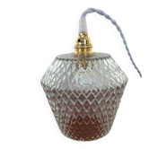 Suspension made of moulded glass with diamond pattern.
