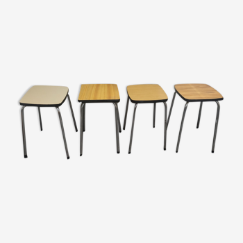 Suite de 4 tabourets formica