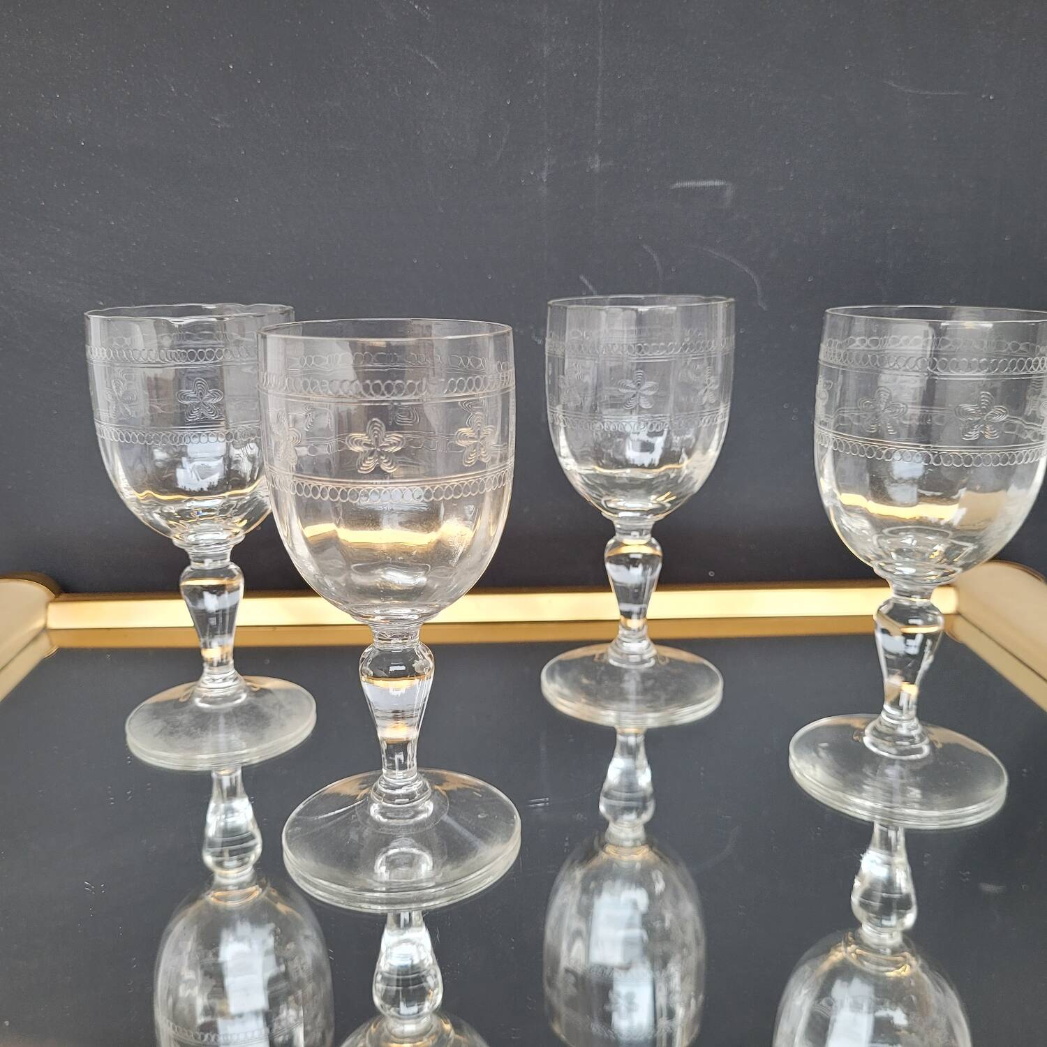 Verres à apéritif gravés soufflés – fin XIXᵉ / début XXᵉ siècle