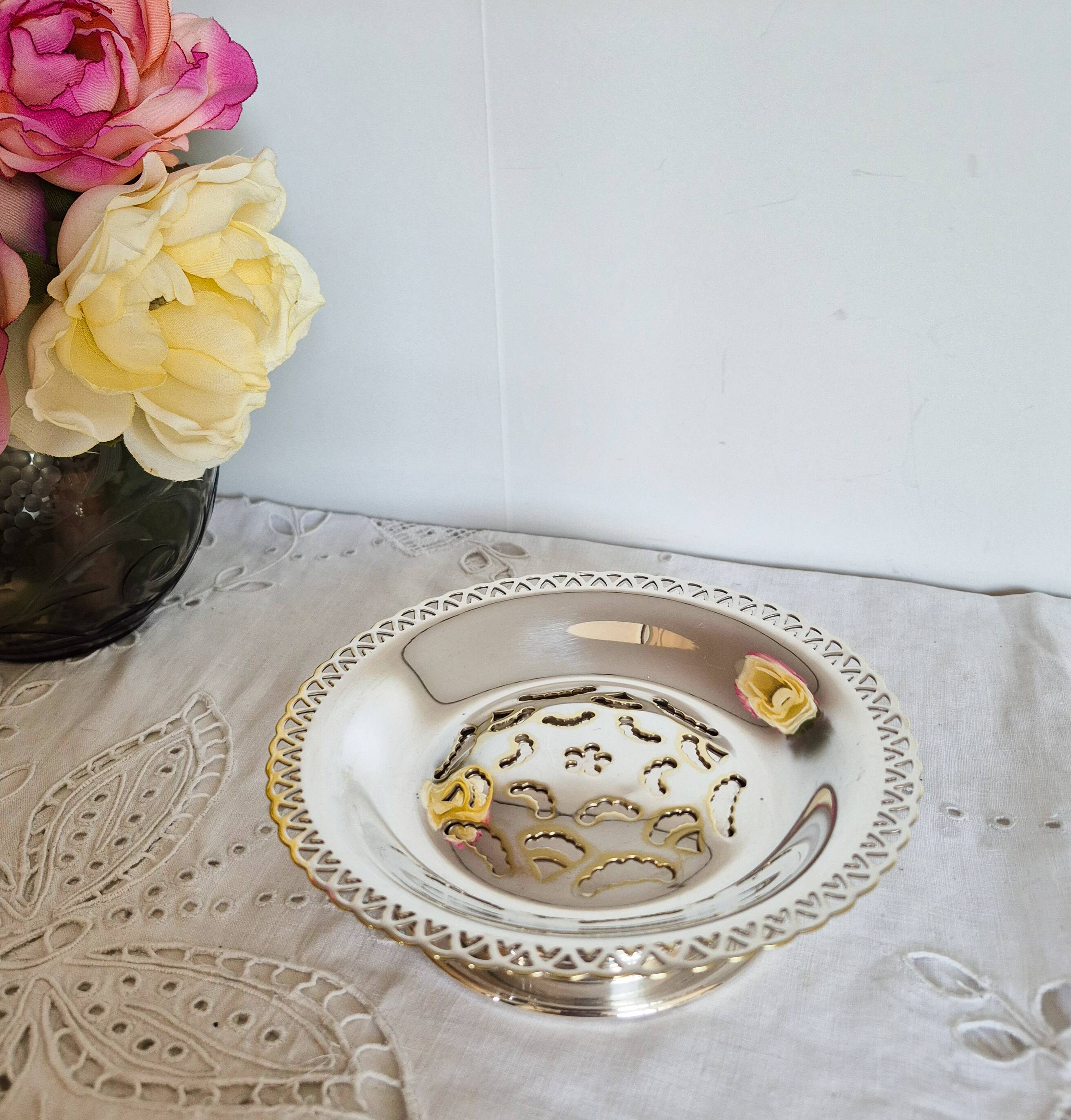 Butter dish style Coquillor, in silver