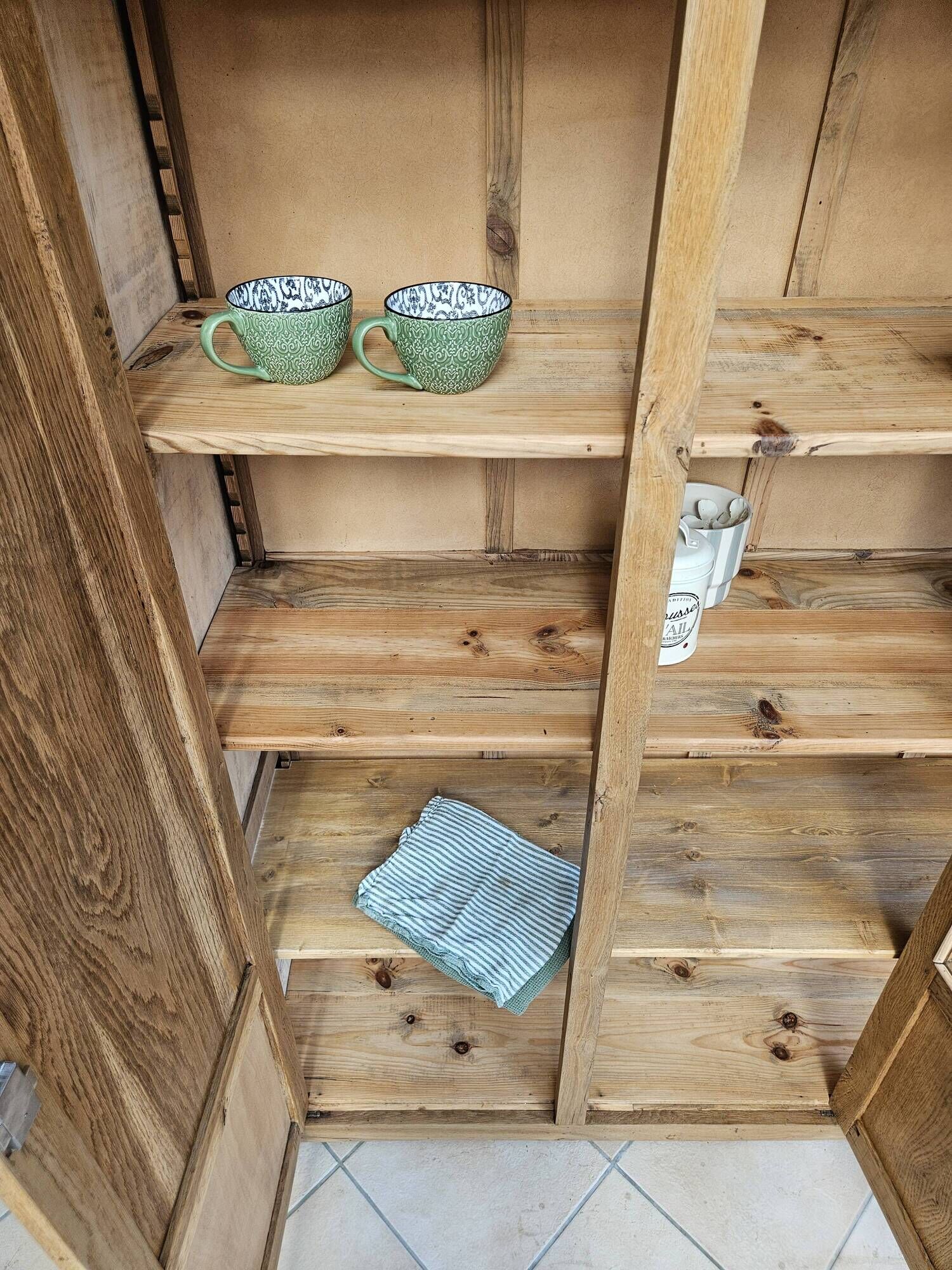 Parisian display cabinet