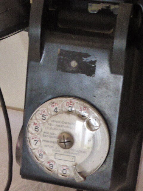 Wall telephone in black bakelite, ptt, vintage 1962