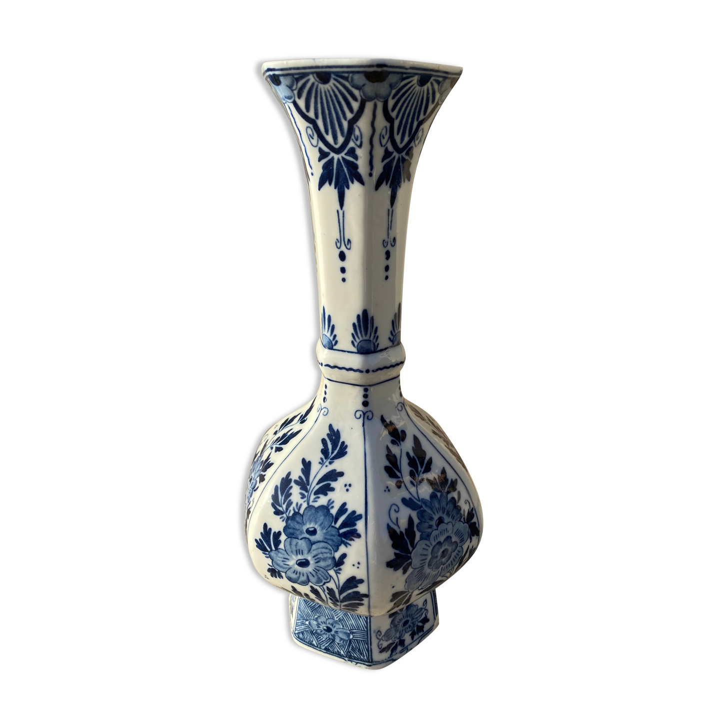 Vintage vase delfte