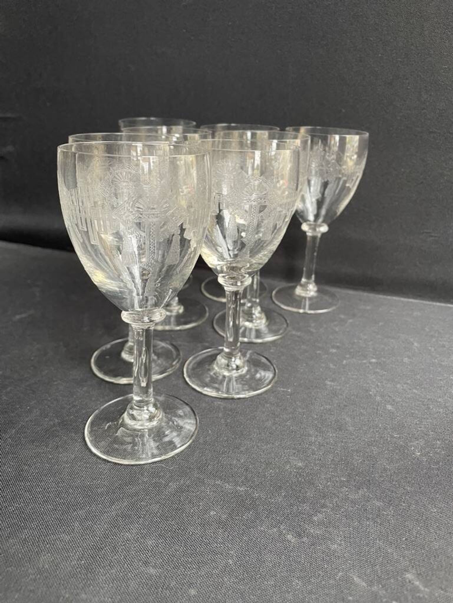 8 guilloché footed glasses – Art Nouveau