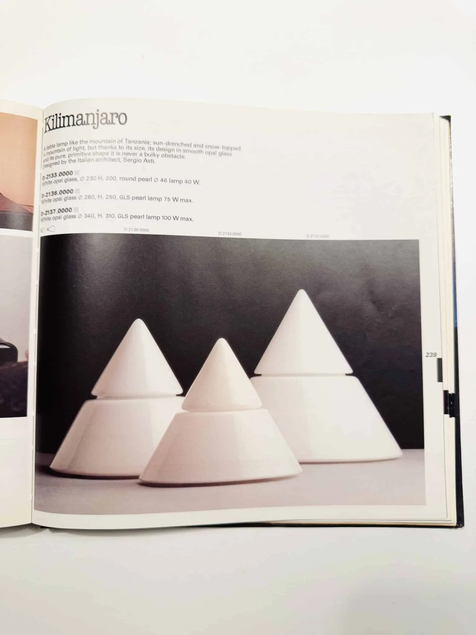 D-2133 Kilimanjaro Table Lamp By Sergio Asti For Raak Amsterdam, The Netherlands, 1978