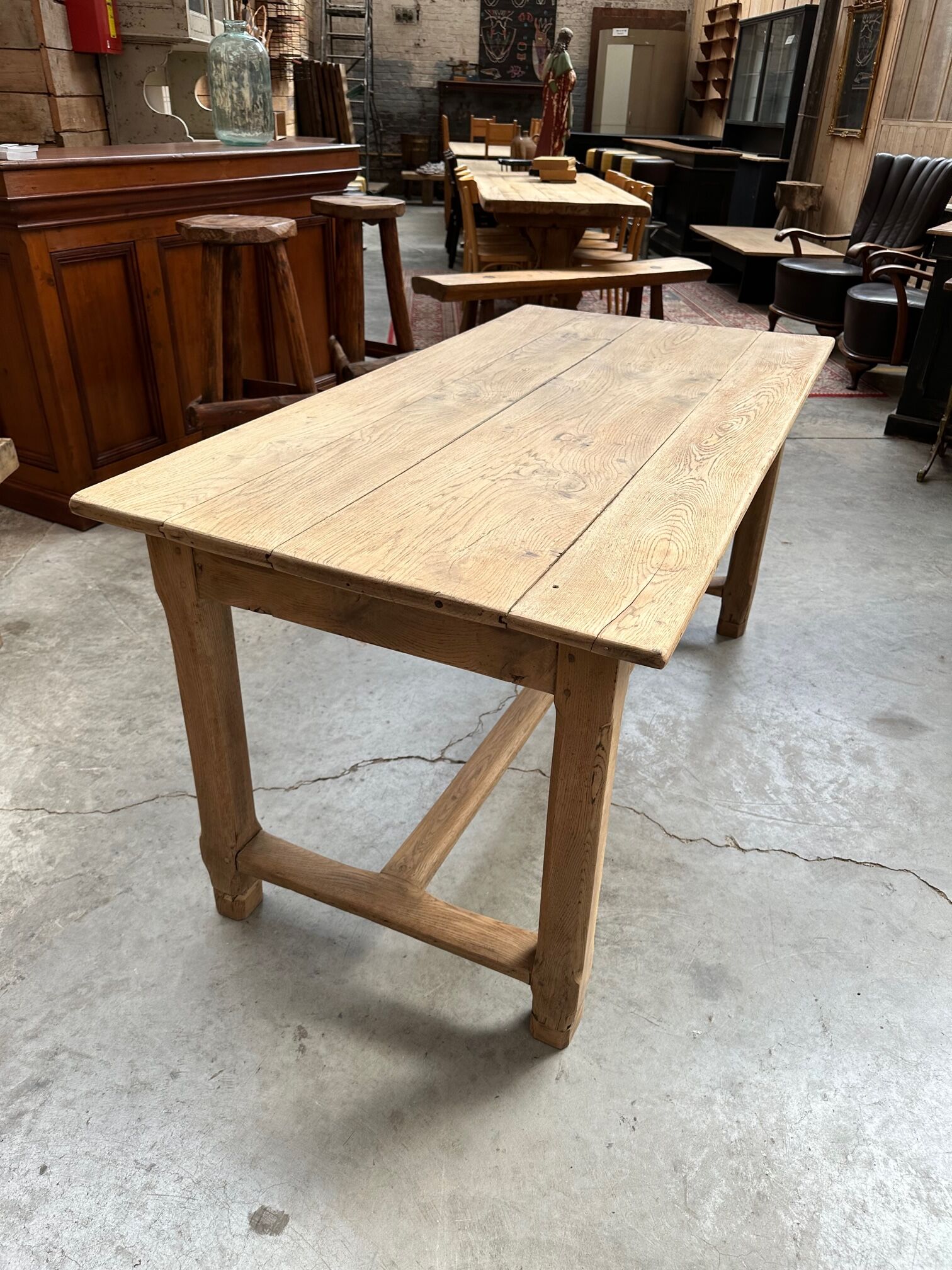 Oak country table