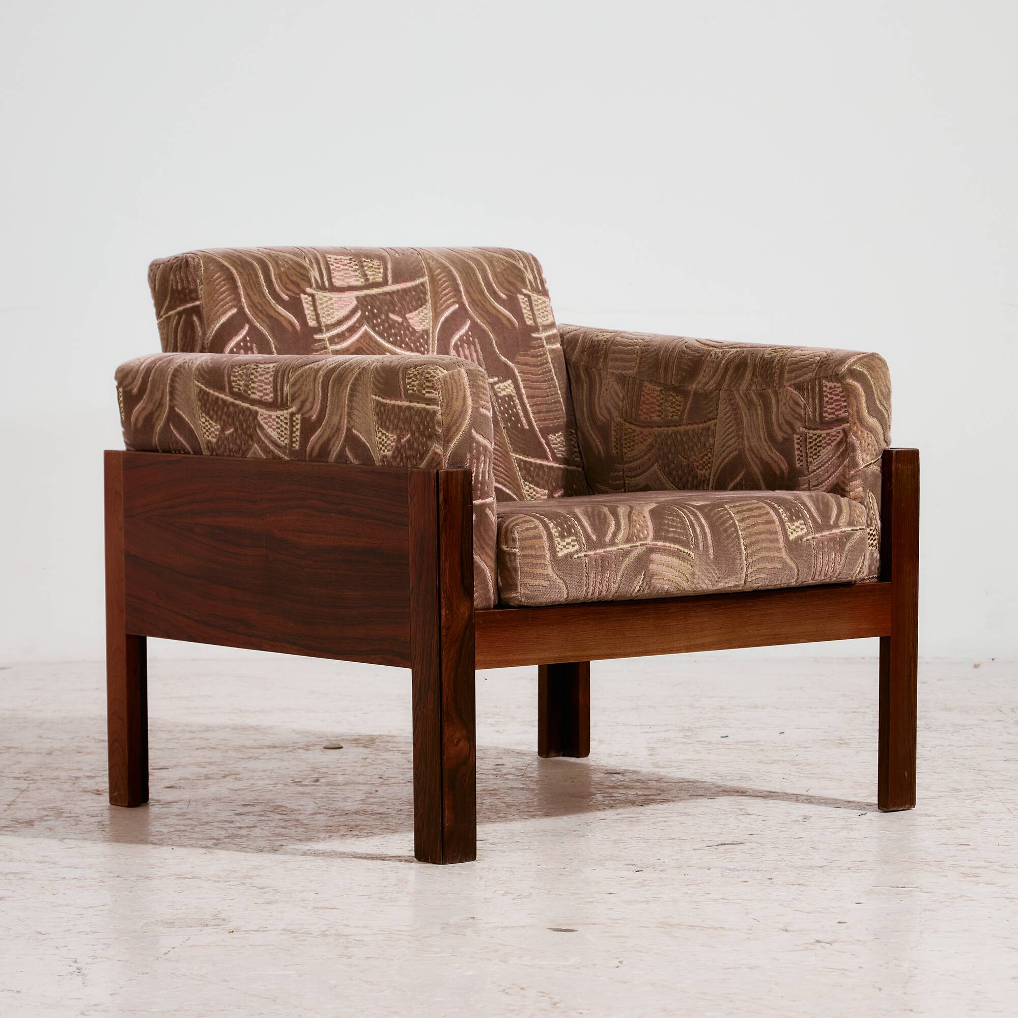 MK11211 Rosewood armchair
