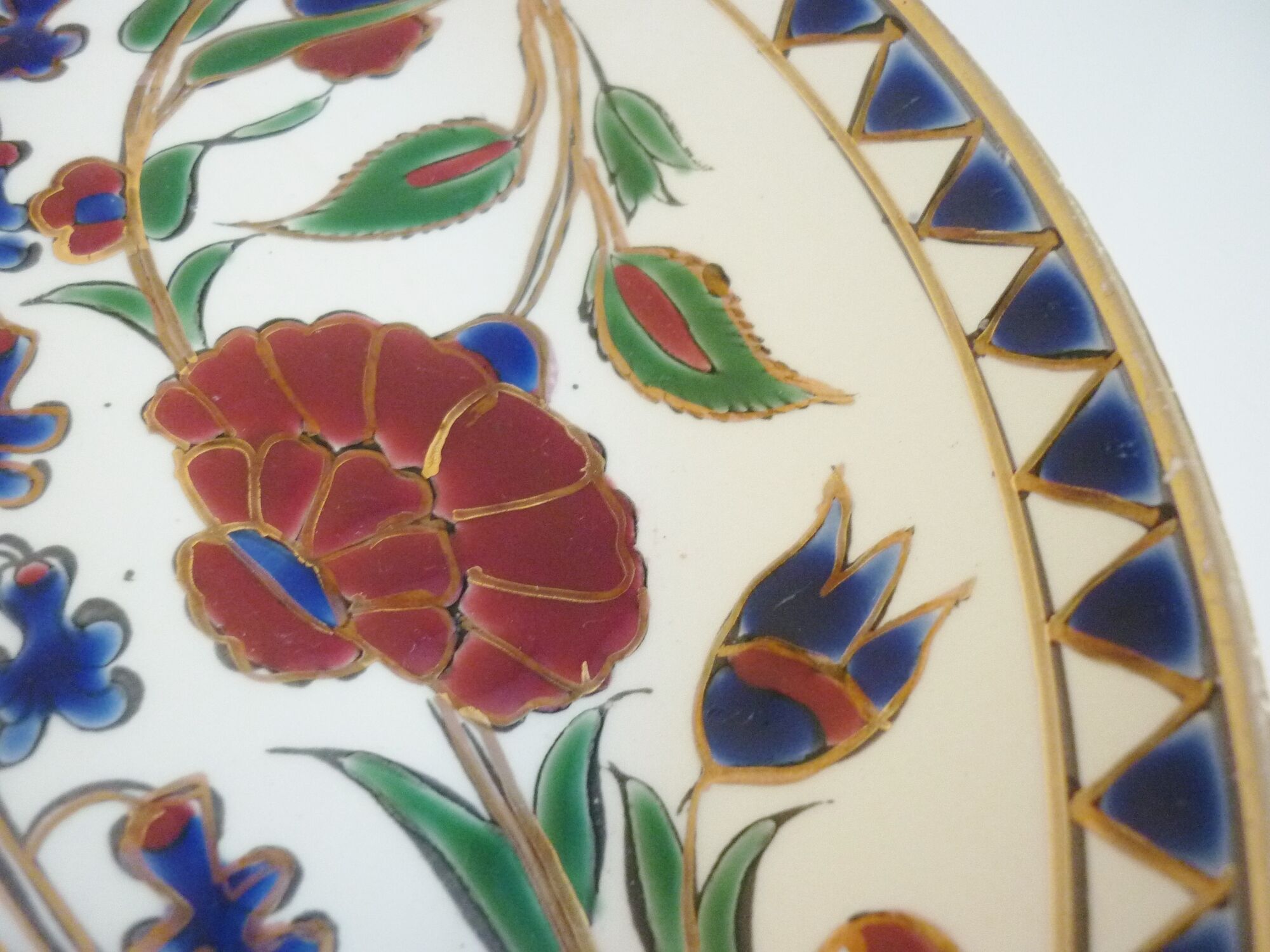 Enamelled plate Keramik decoration of ibiscus, cloisonné enamels, thick, Rhodes Greece