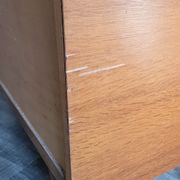 Commode en bois et rotin vintage