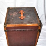 Old square trunk in wood, brass and leather - Travel chest 1920 45cm
