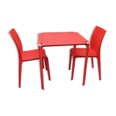 Kartell table and 2 chairs