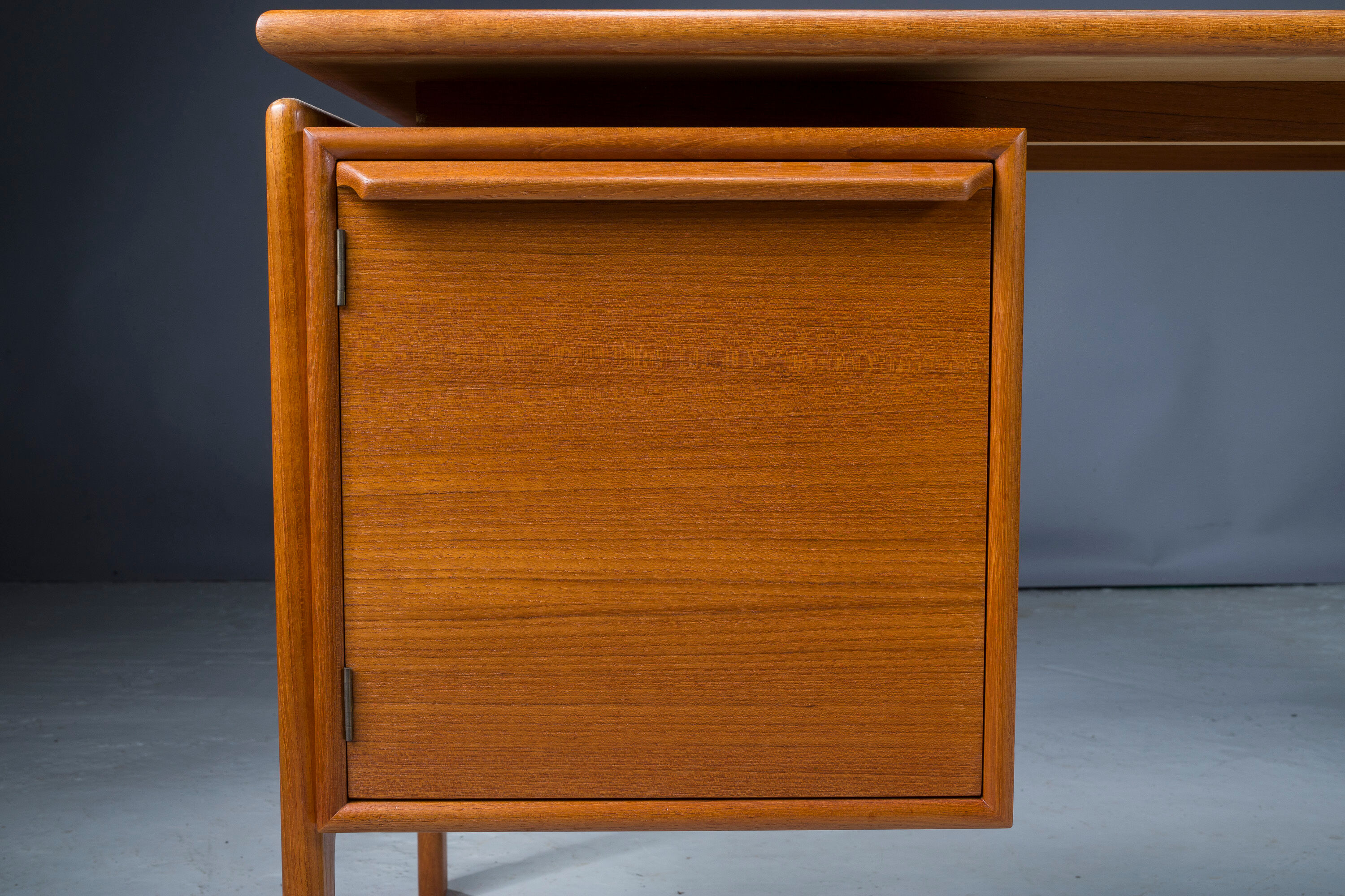 Mid-Century Teak Desk from Gv Møbler, 1960s