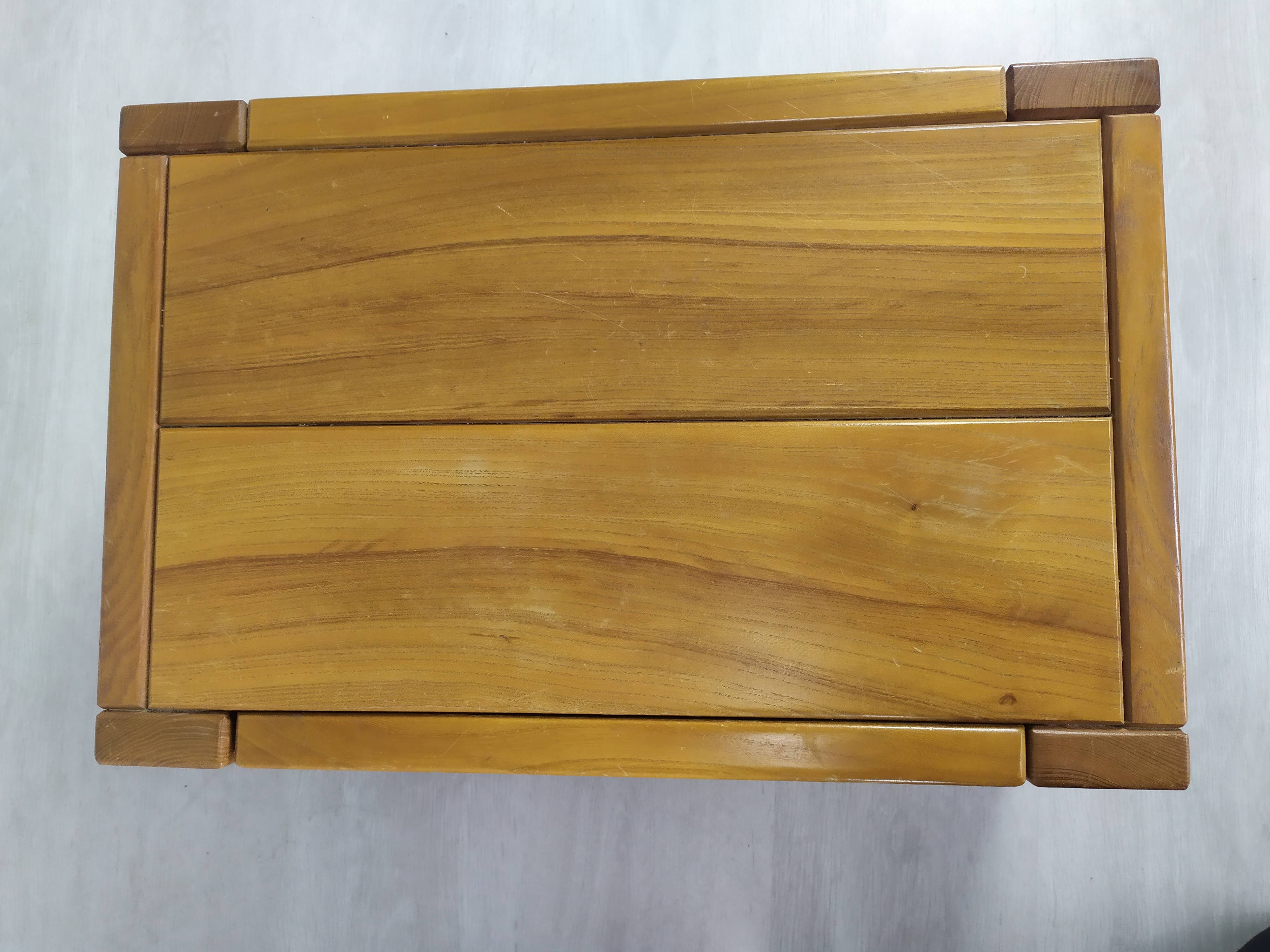 Regain home bedside table