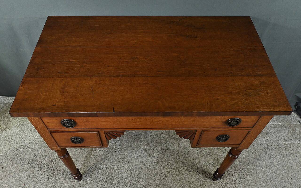 Small Oak Desk, Victorian Period, England – Late 19th Century