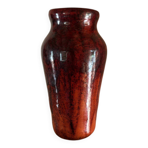 Vase en céramique signé