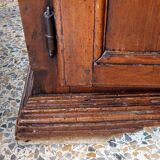 Rare petit buffet en noyer fin xviie début xviiie siècle