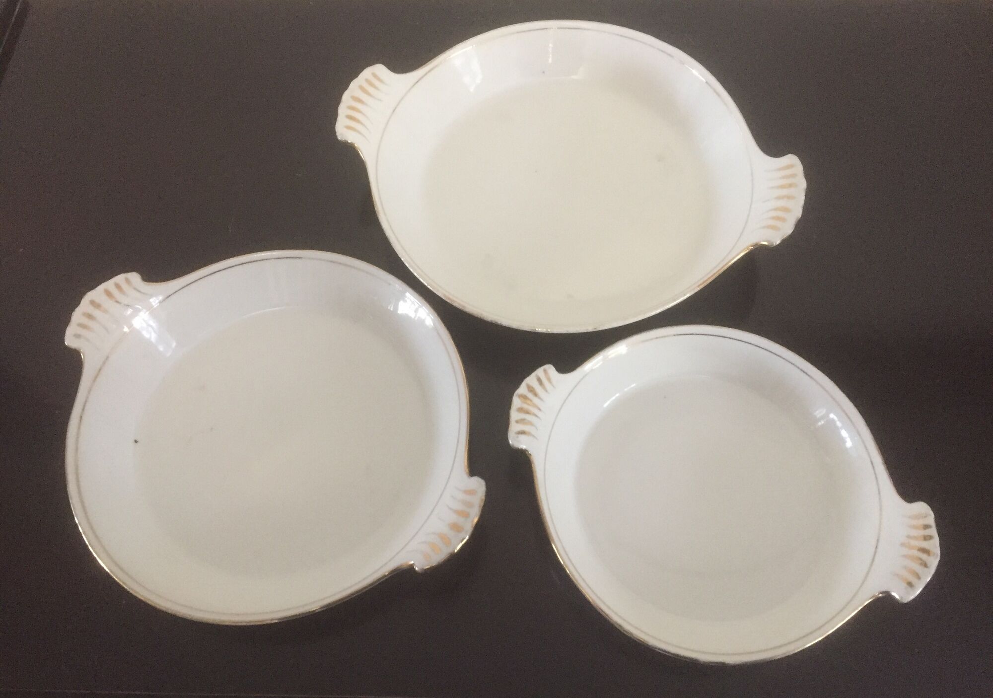 3 dishes with trundle fire - porcelain - white / gilded fillet - vintage -