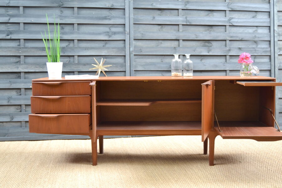 Enfilade en teck par McIntosh