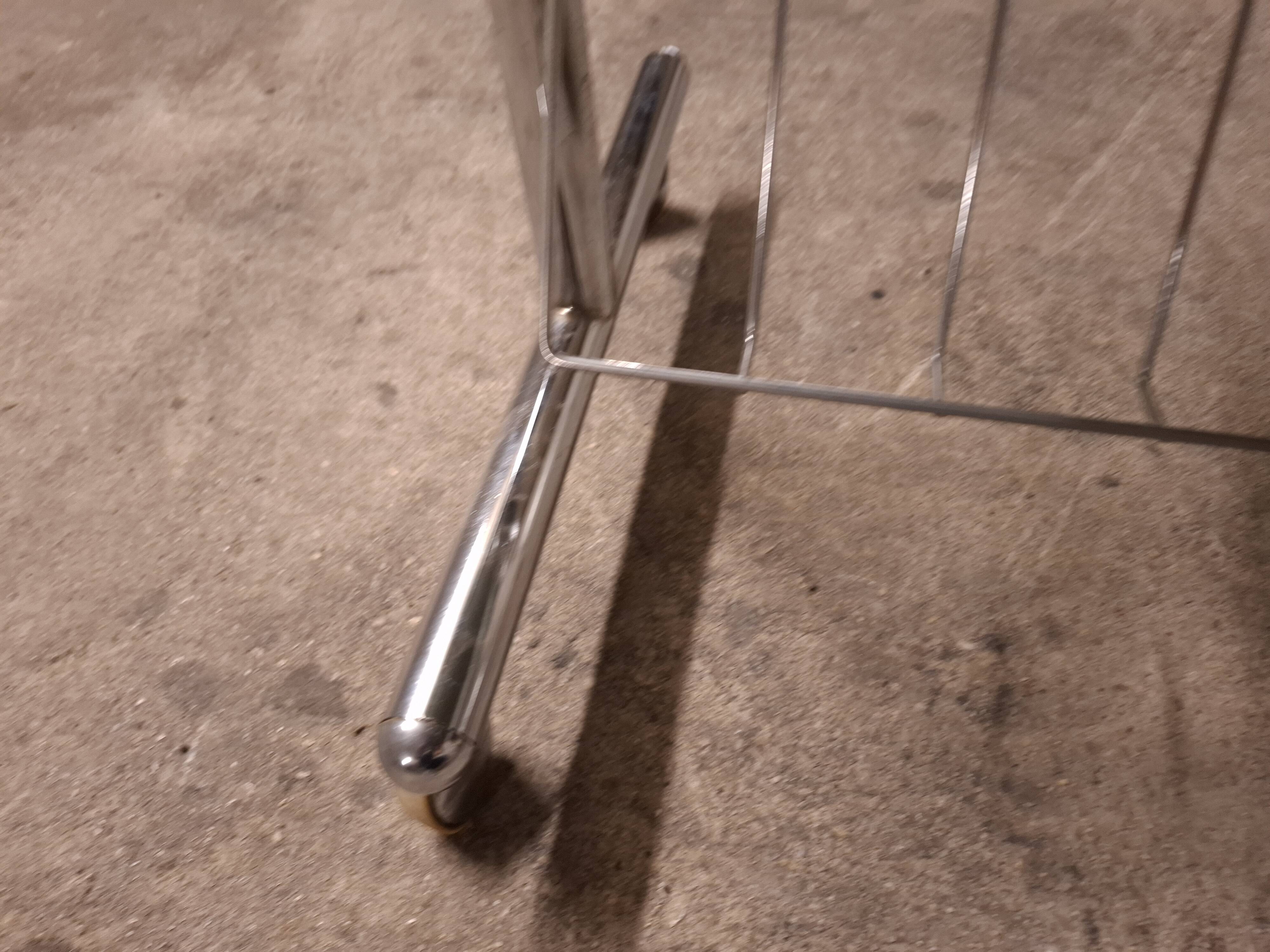 Vintage 70's coffee table, magazine rack