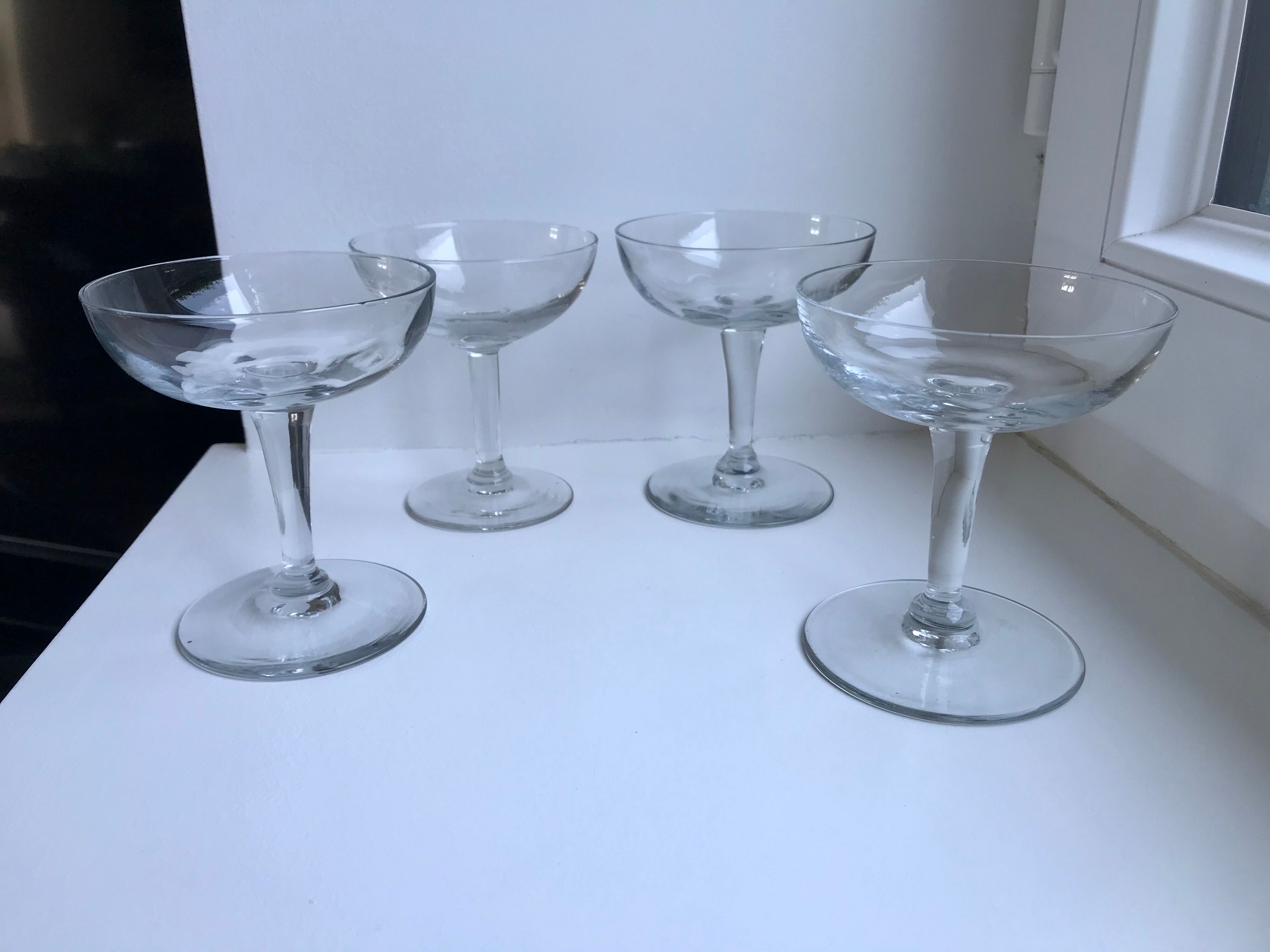 Set of 4 crystal champagne glasses 30s