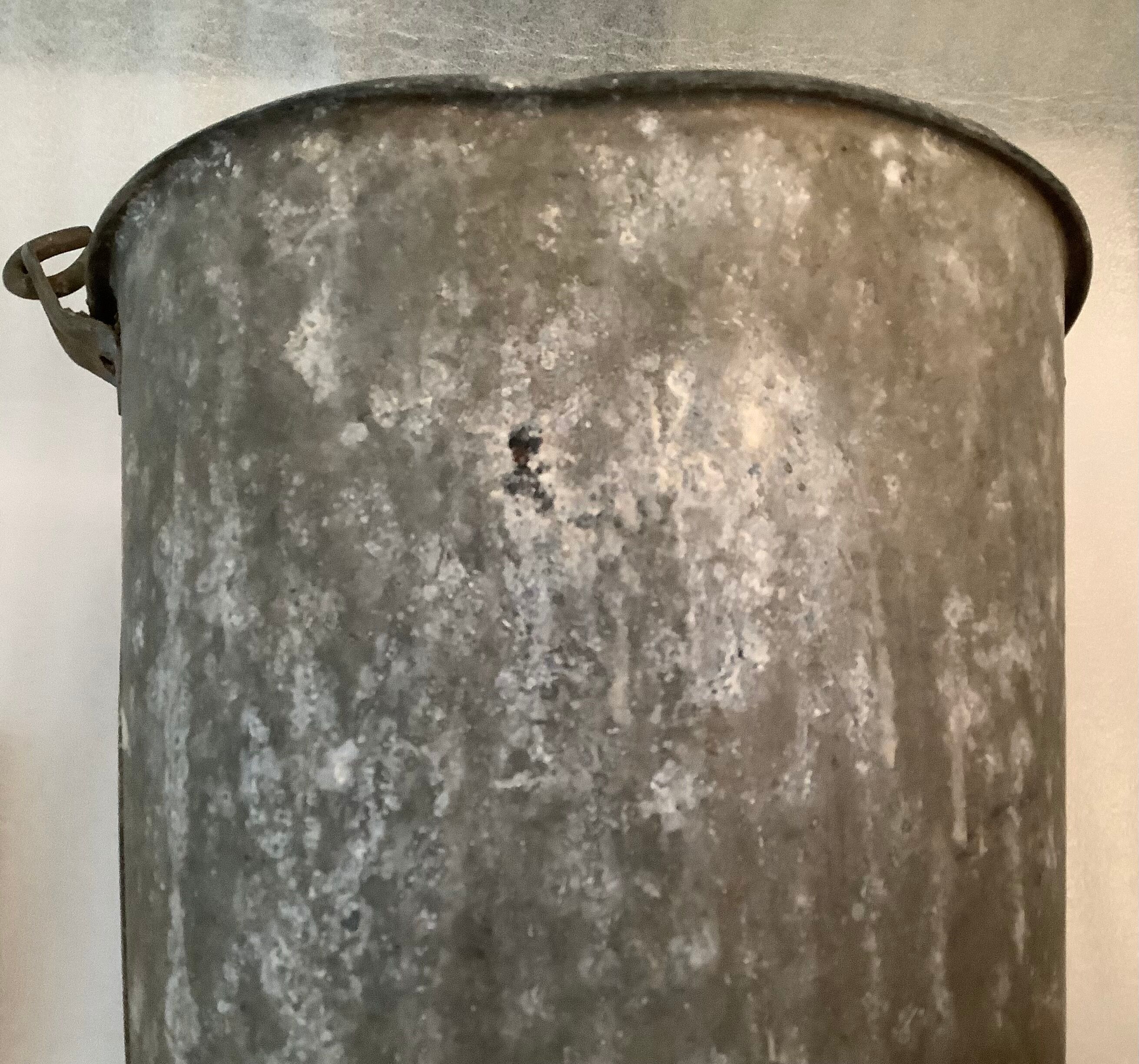 Galvanized well bucket with handle / vintage 50s
