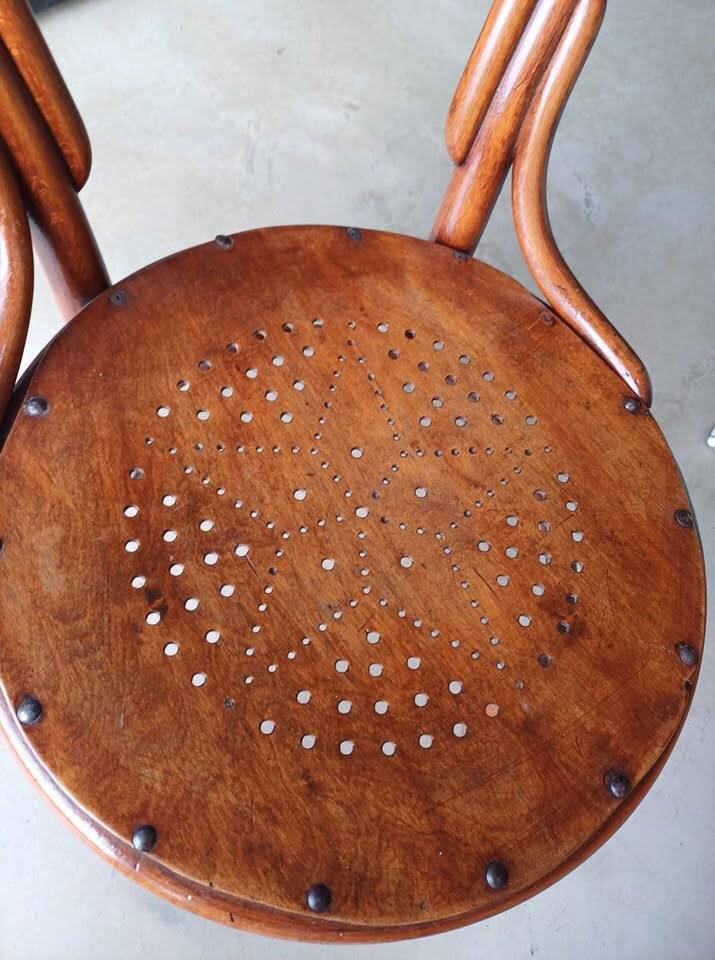 Beautiful Thonet chair n14