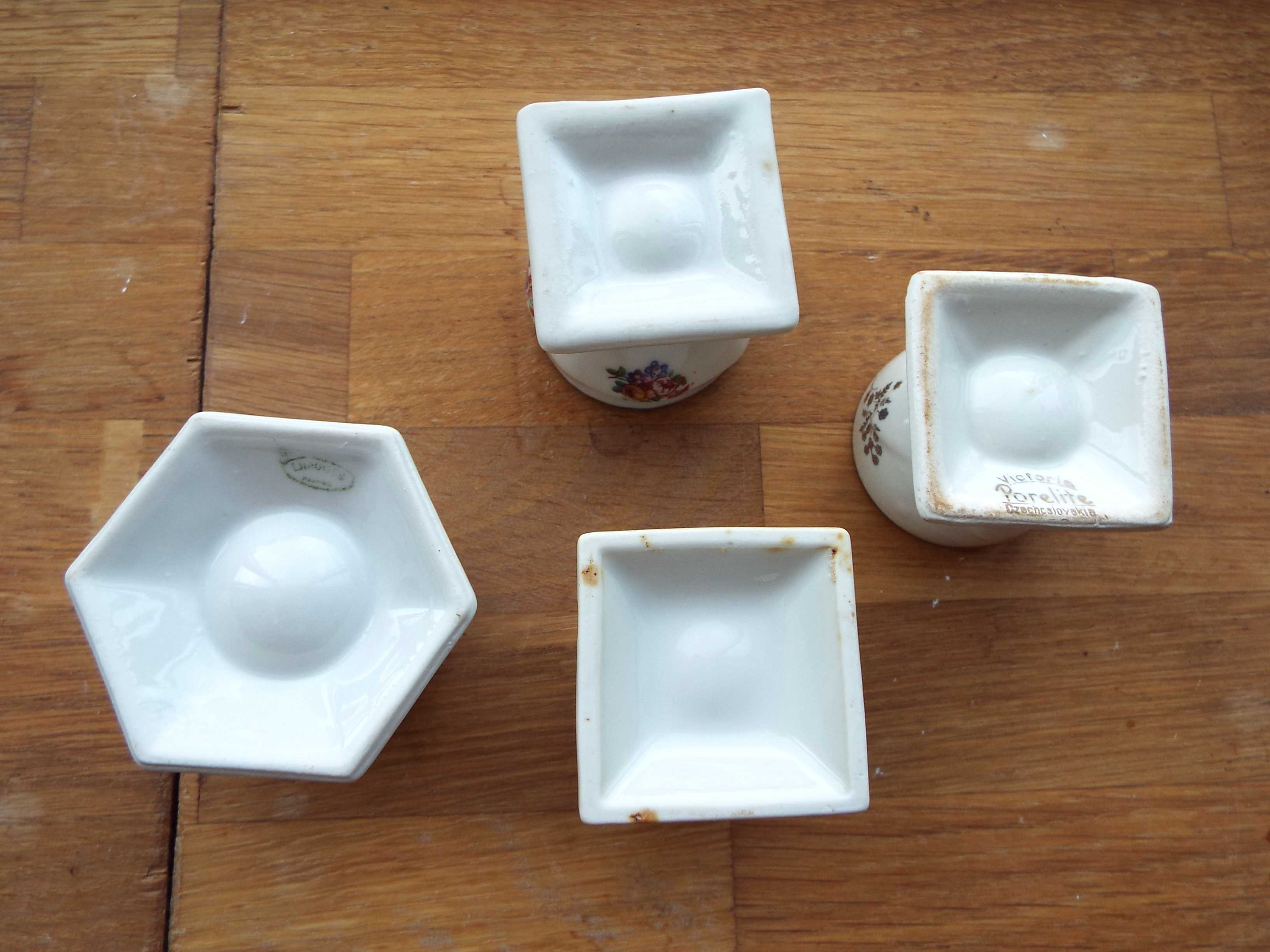 4 eggcups