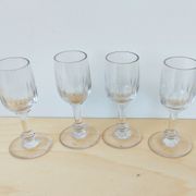 Ensemble 4 petits verres à gouttes