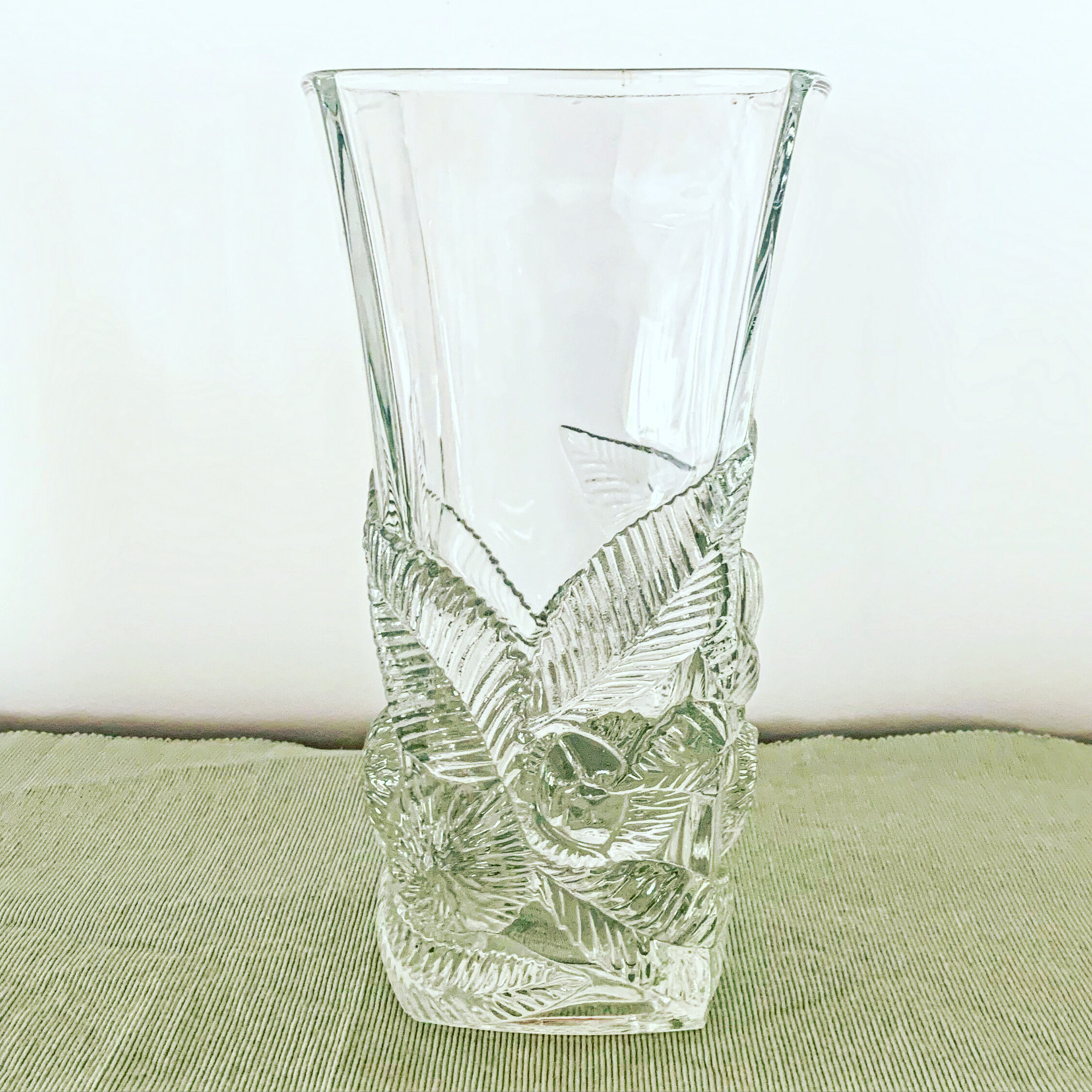 Vase vintage en relief