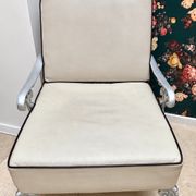 Pair of baroque design armchairs – Parisian hotel furniture